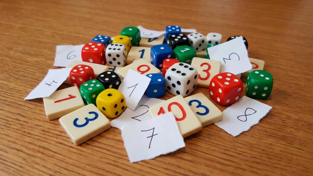 Cómo escoger números de lotería entre fijos o al azar